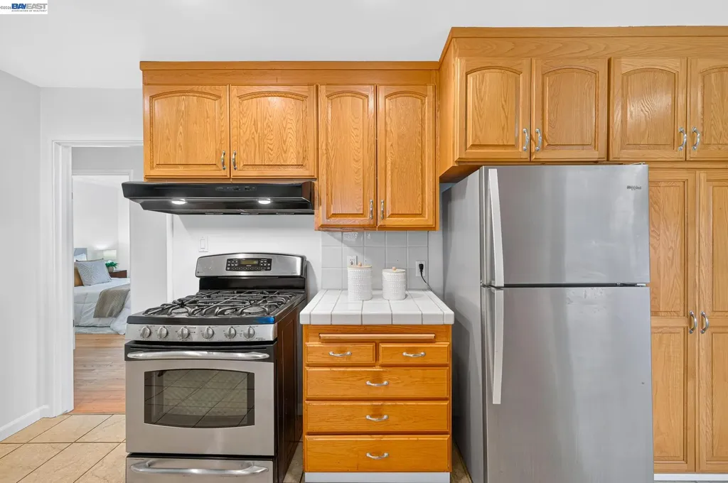 2062 Evergreen Avenue San Leandro CA 94577