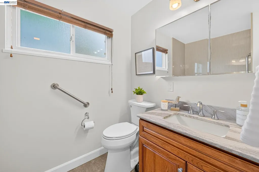 2062 Evergreen Avenue San Leandro CA 94577