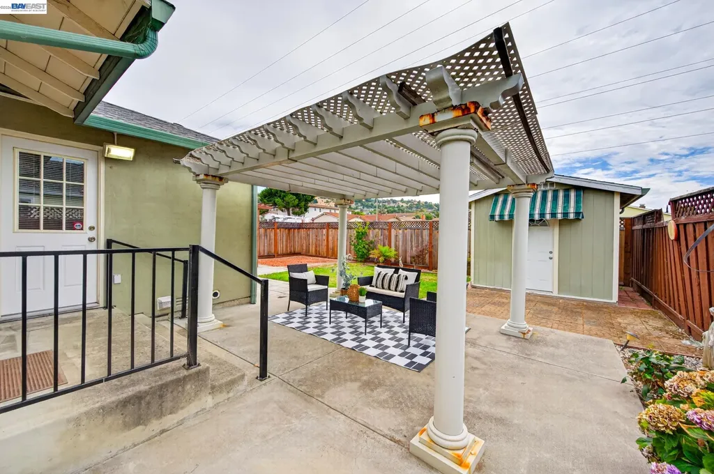 2062 Evergreen Avenue San Leandro CA 94577