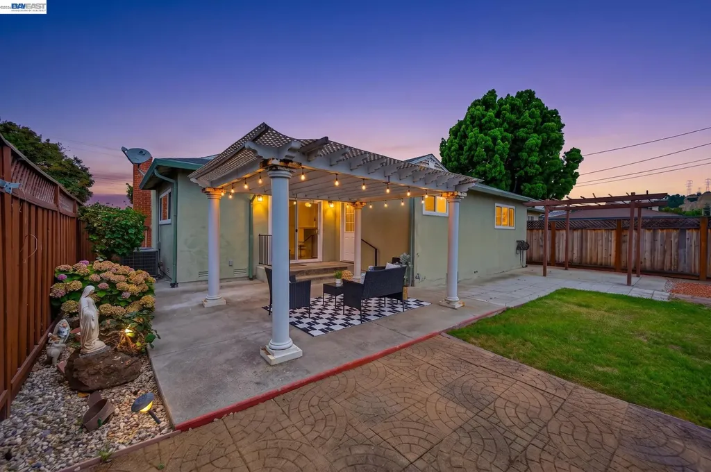 2062 Evergreen Avenue San Leandro CA 94577