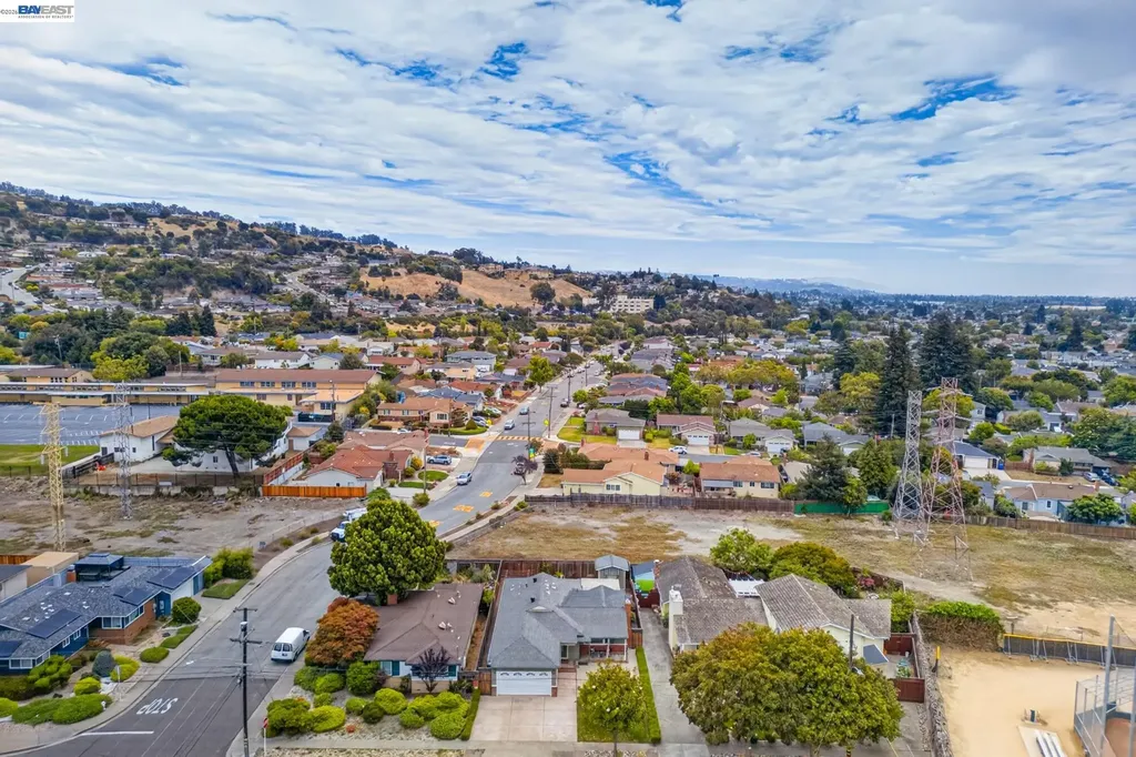 2062 Evergreen Avenue San Leandro CA 94577