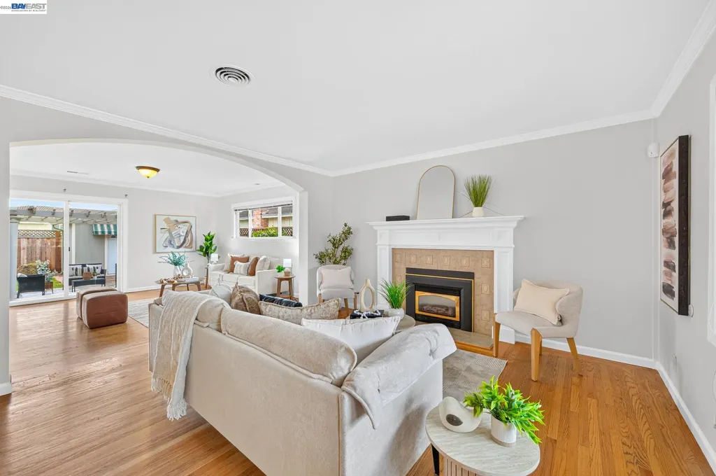 2062 Evergreen Avenue San Leandro CA 94577