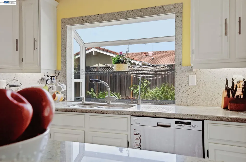 32219 Allison Drive Union City CA 94587