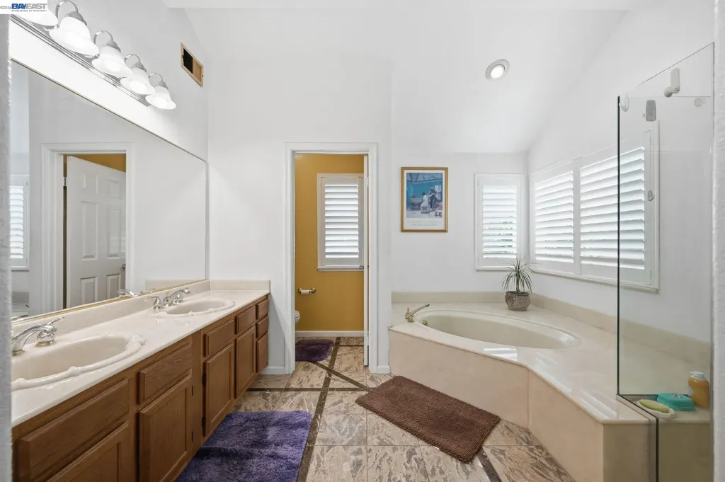 32219 Allison Drive Union City CA 94587