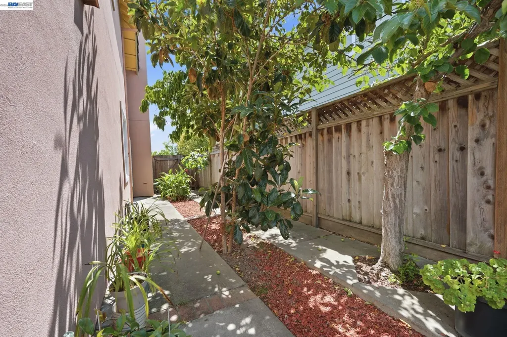 32219 Allison Drive Union City CA 94587