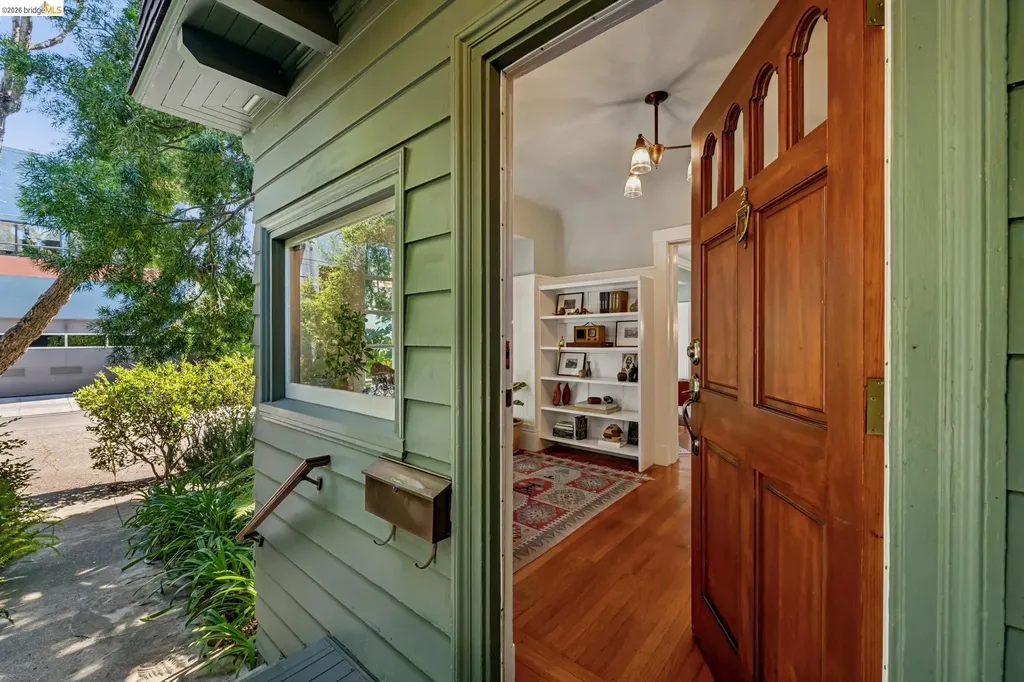 2325 Howe Street Berkeley CA 94705