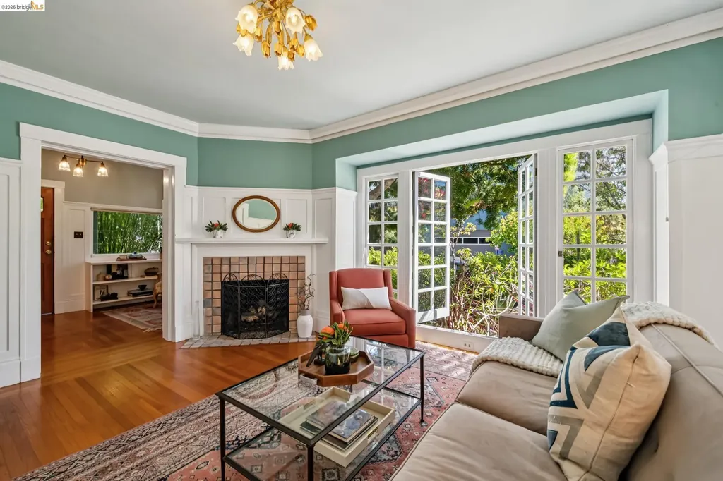 2325 Howe Street Berkeley CA 94705