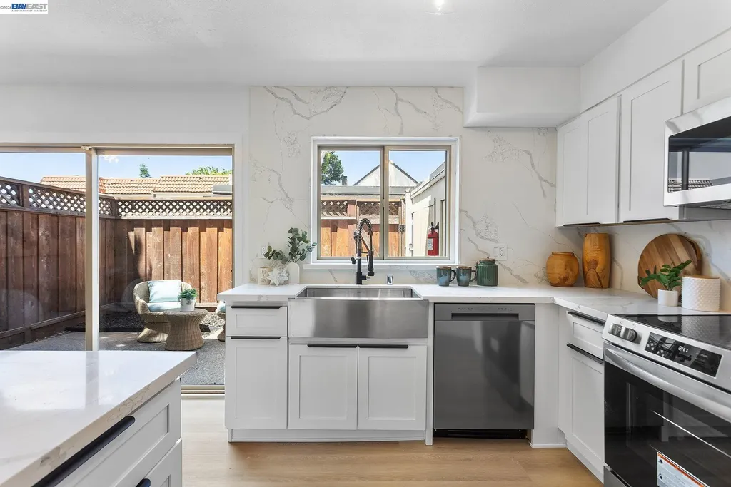 14715 Doolittle Drive San Leandro CA 94577