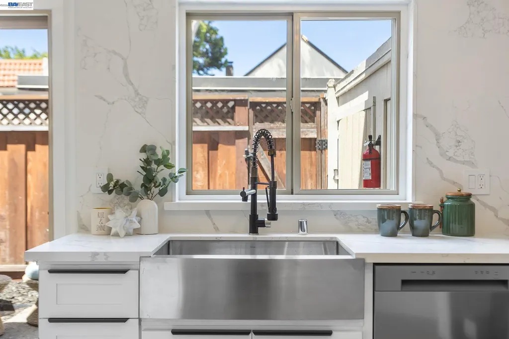 14715 Doolittle Drive San Leandro CA 94577