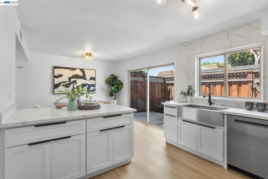 14715 Doolittle Drive San Leandro CA 94577