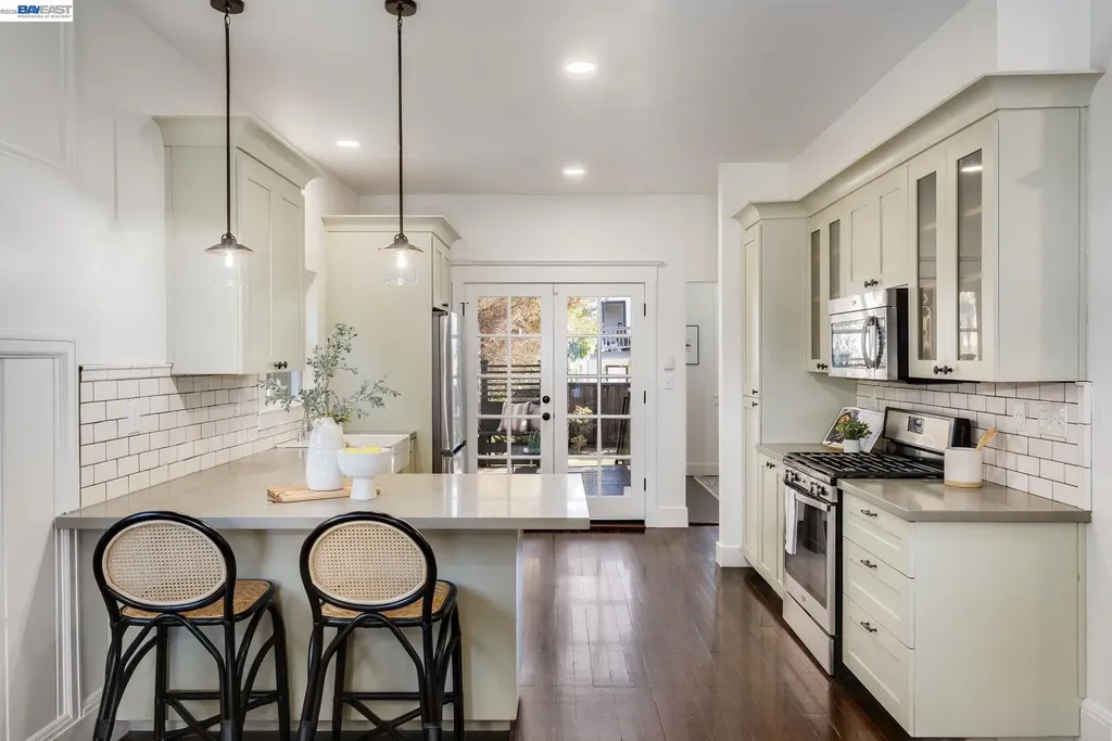 815 45th Street Oakland CA 94608