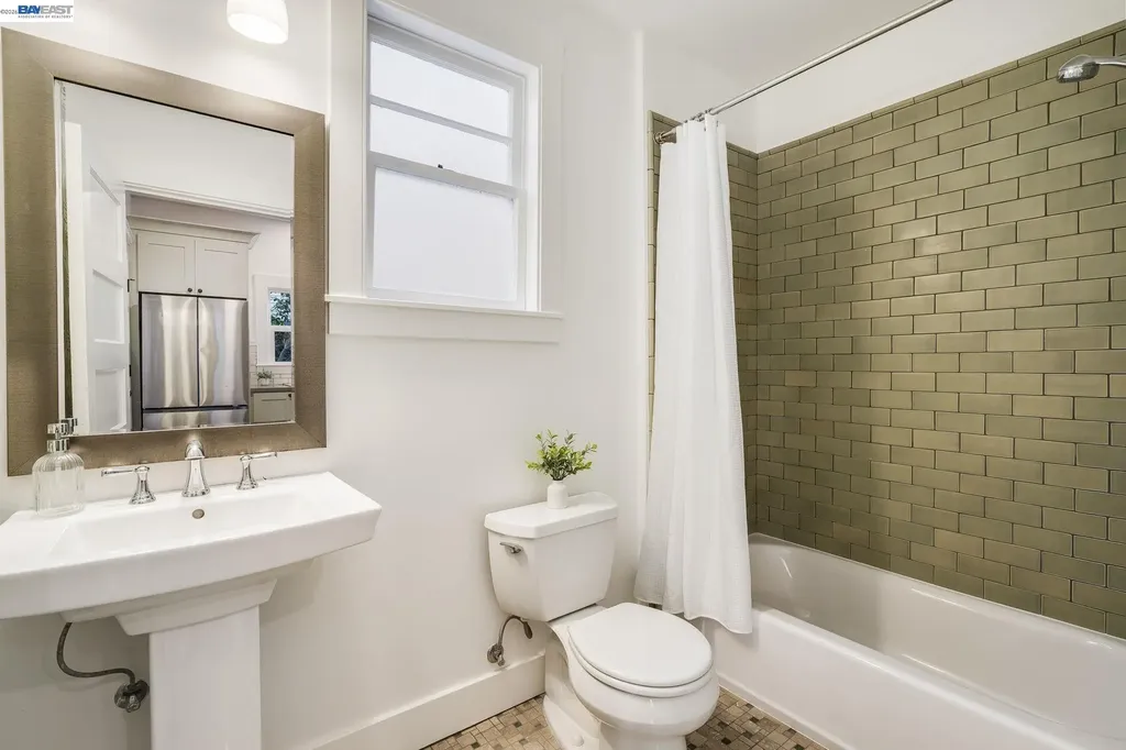 815 45th Street Oakland CA 94608