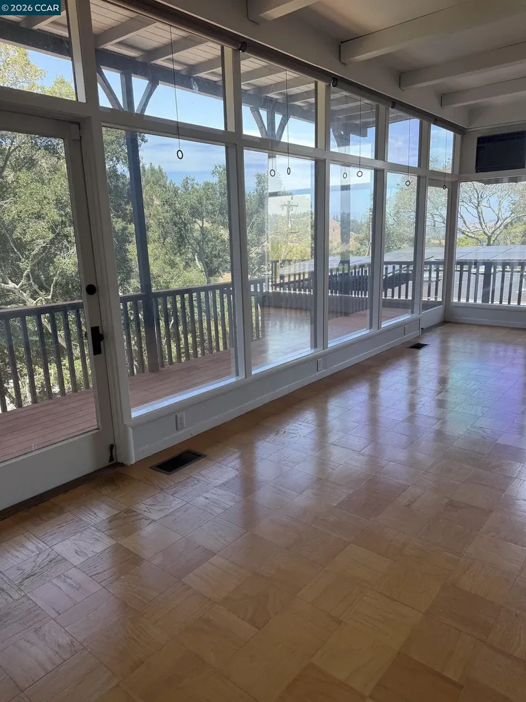 7 Knickerbocker Lane Orinda CA 94563