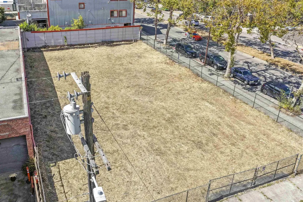 3020 San Pablo Avenue Berkeley CA 94702