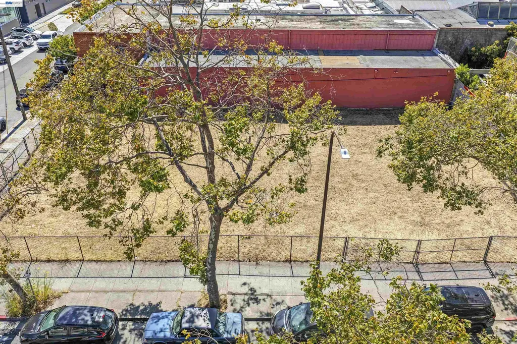3020 San Pablo Avenue Berkeley CA 94702