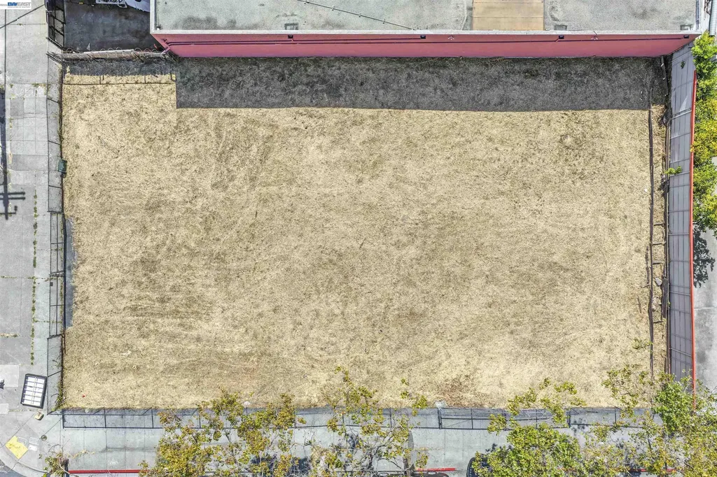 3020 San Pablo Avenue Berkeley CA 94702