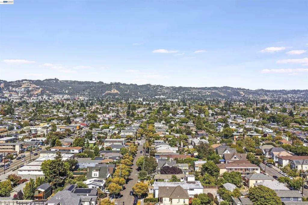 3020 San Pablo Avenue Berkeley CA 94702