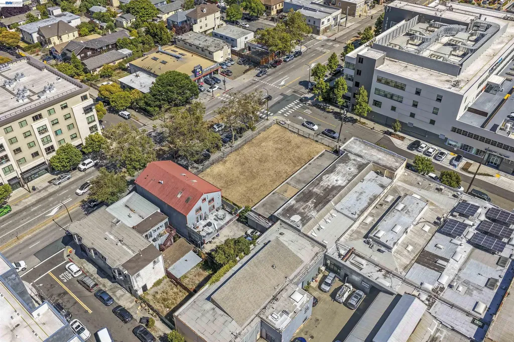 3020 San Pablo Avenue Berkeley CA 94702