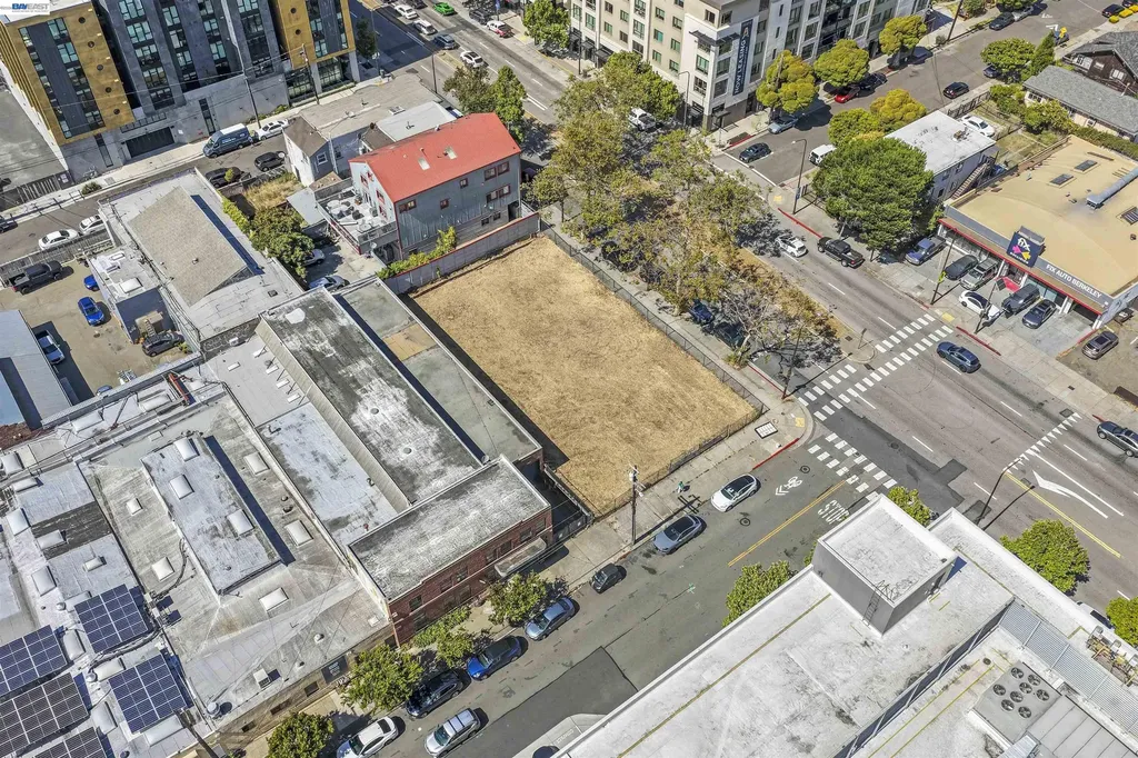 3020 San Pablo Avenue Berkeley CA 94702