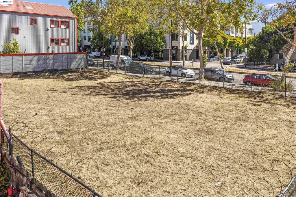 3020 San Pablo Avenue Berkeley CA 94702