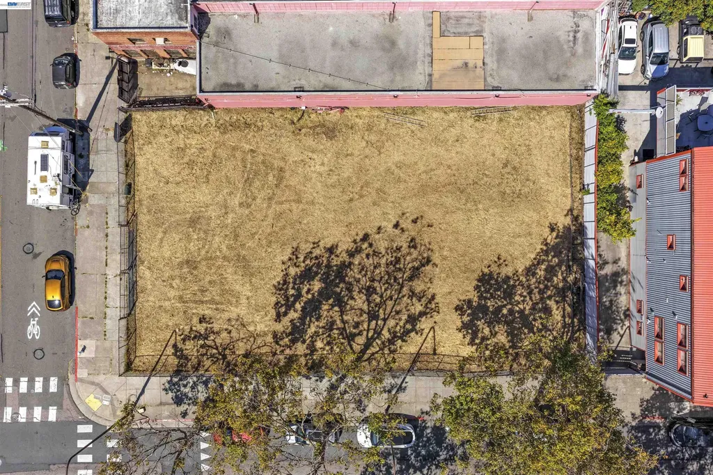 3020 San Pablo Avenue Berkeley CA 94702