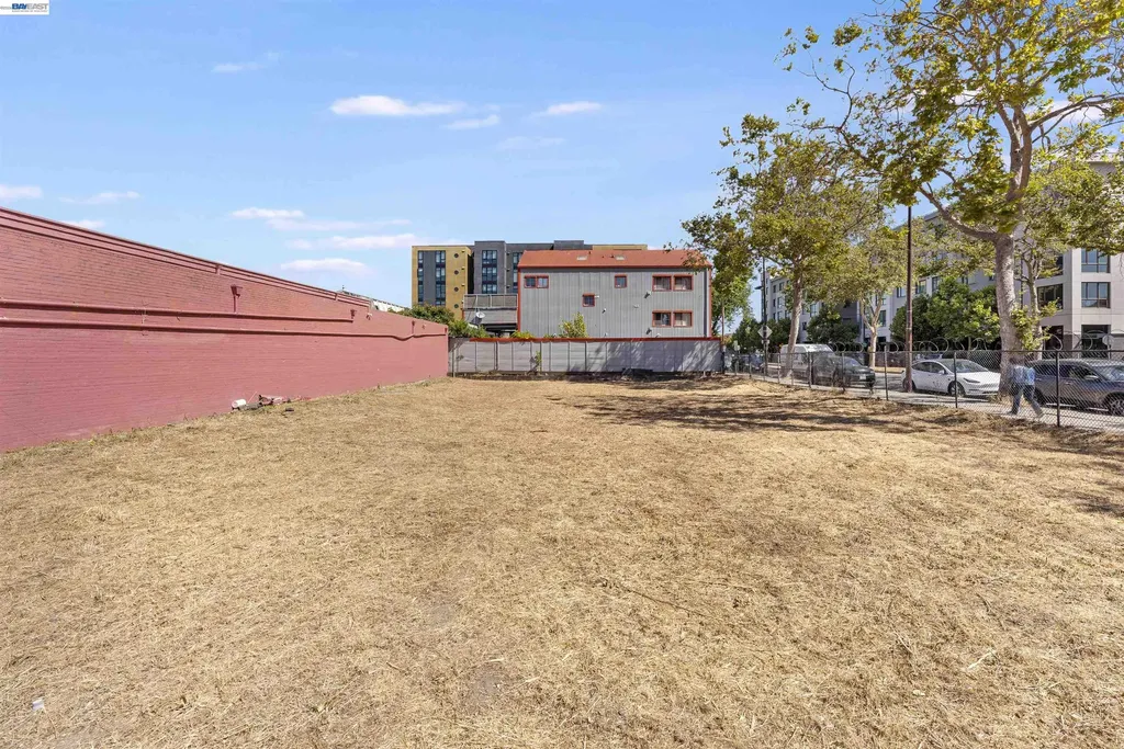 3020 San Pablo Avenue Berkeley CA 94702