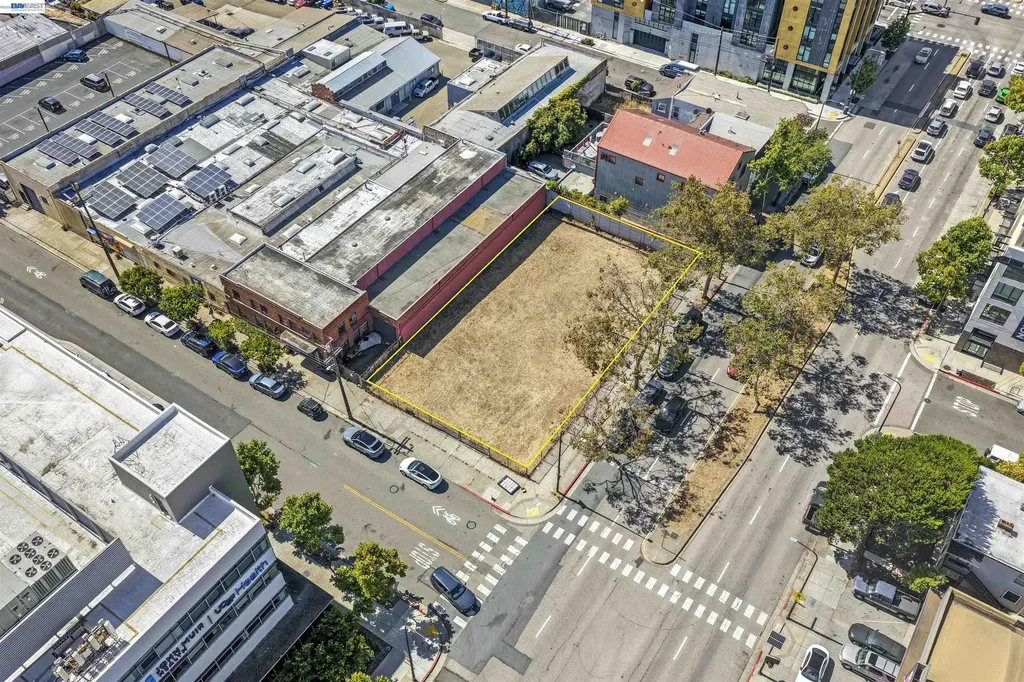3020 San Pablo Avenue Berkeley CA 94702