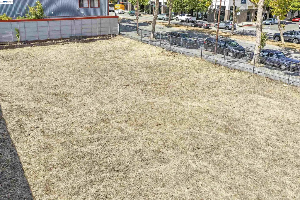 3020 San Pablo Avenue Berkeley CA 94702