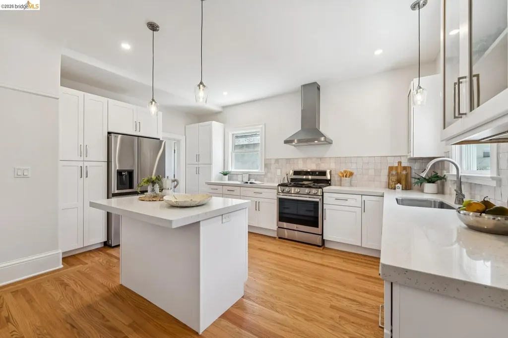 1075 53rd Street Oakland CA 94608
