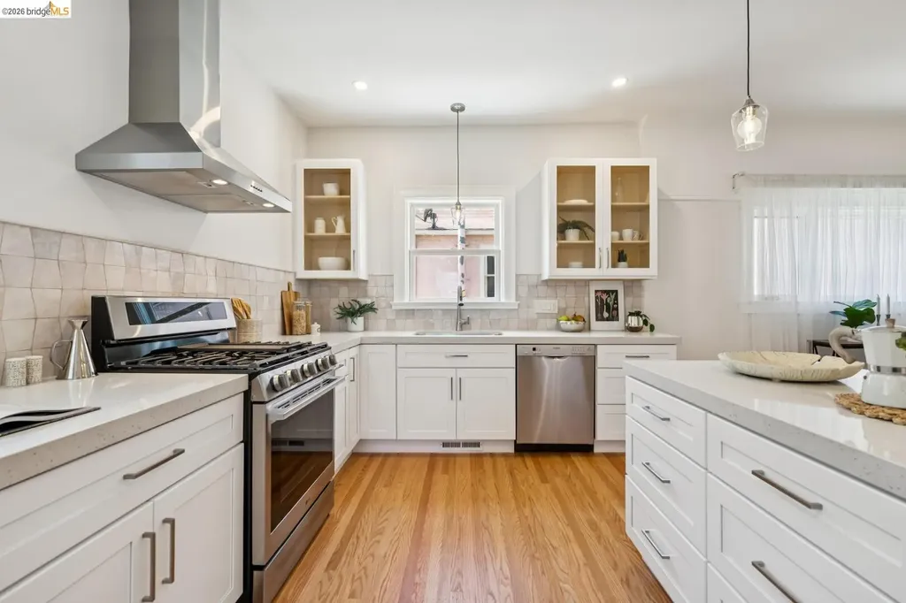 1075 53rd Street Oakland CA 94608