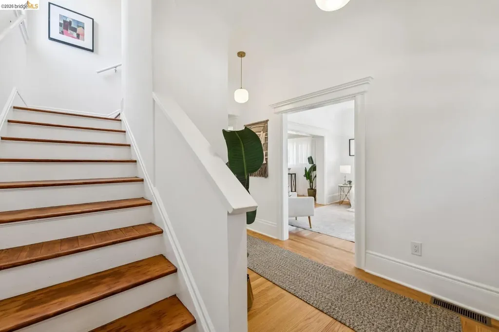 1075 53rd Street Oakland CA 94608
