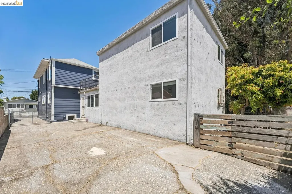 1075 53rd Street Oakland CA 94608