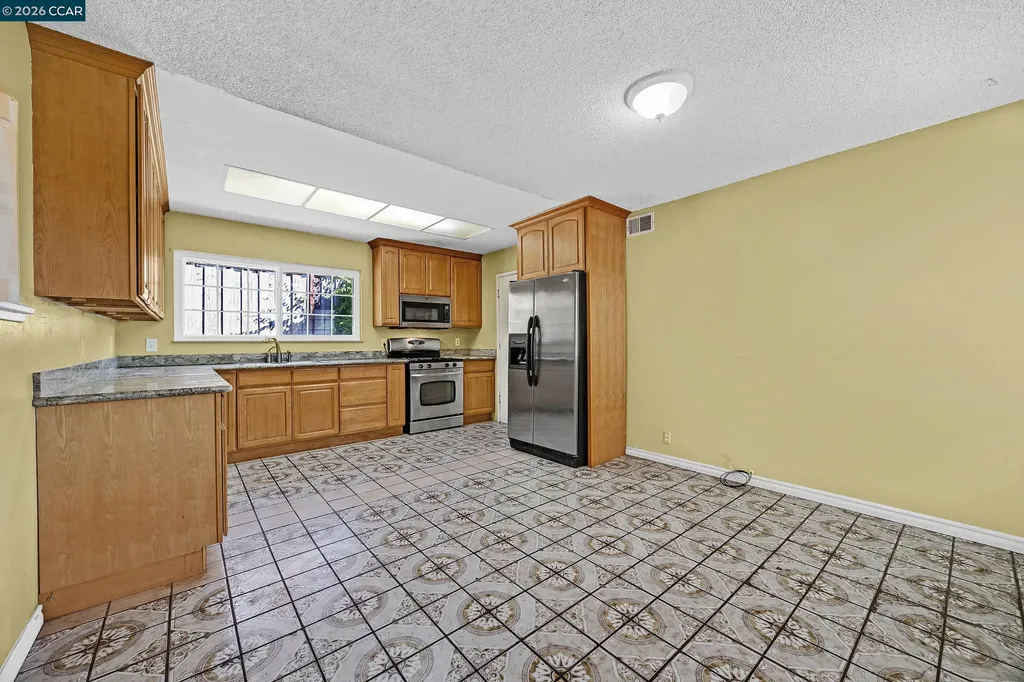 972 Tara Hills Drive Pinole CA 94564