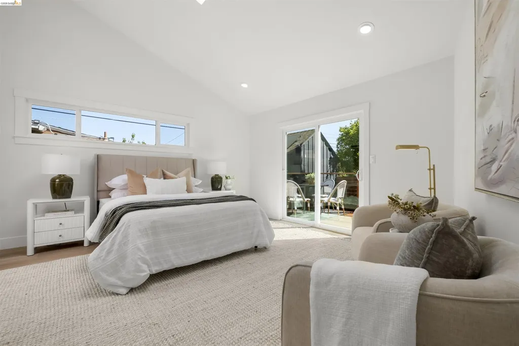 5573 Harvey Avenue Oakland CA 94621