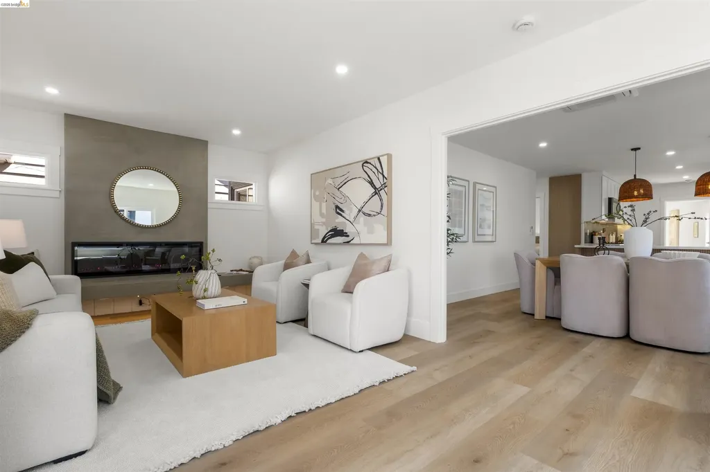 5573 Harvey Avenue Oakland CA 94621