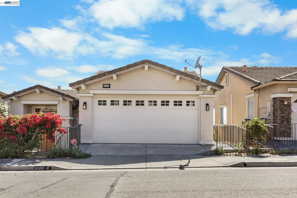 8249 Skyline Circle Oakland CA 94605
