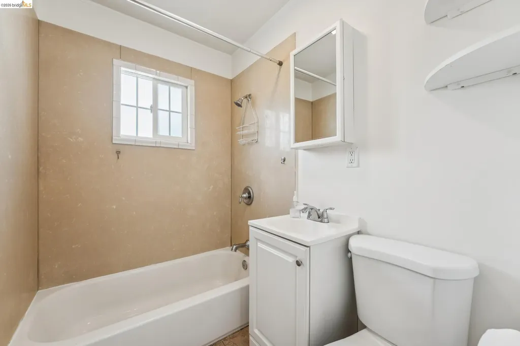 33 Bissell Richmond CA 94801