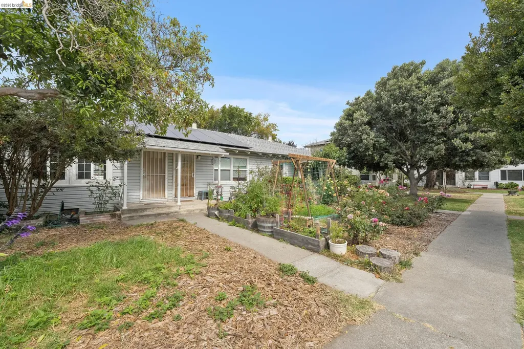 33 Bissell Richmond CA 94801