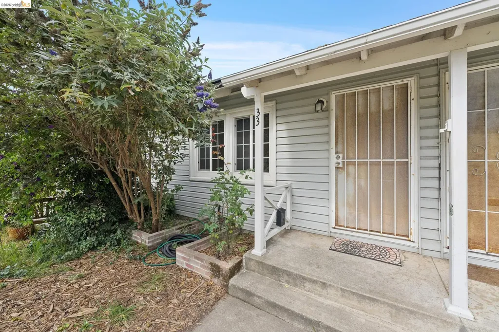 33 Bissell Richmond CA 94801