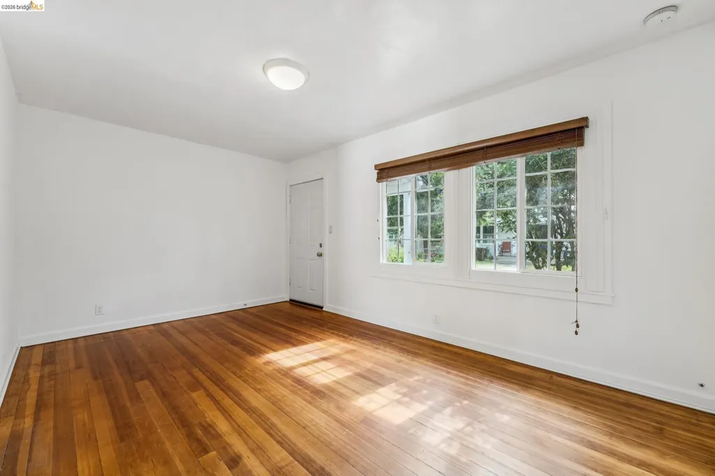 33 Bissell Richmond CA 94801