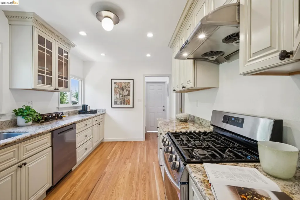 1329 Everett Street El Cerrito CA 94530