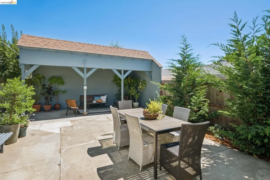 1329 Everett Street El Cerrito CA 94530