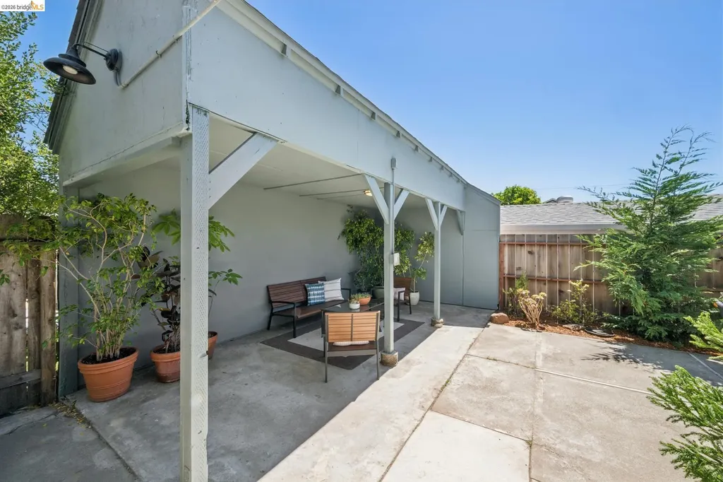 1329 Everett Street El Cerrito CA 94530