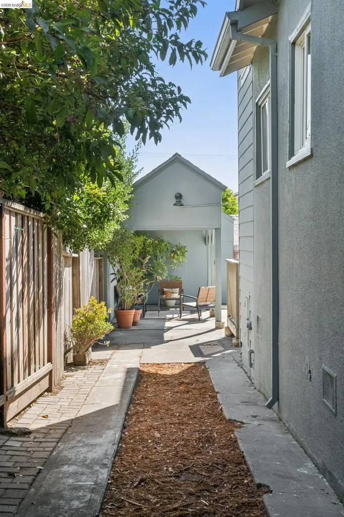 1329 Everett Street El Cerrito CA 94530