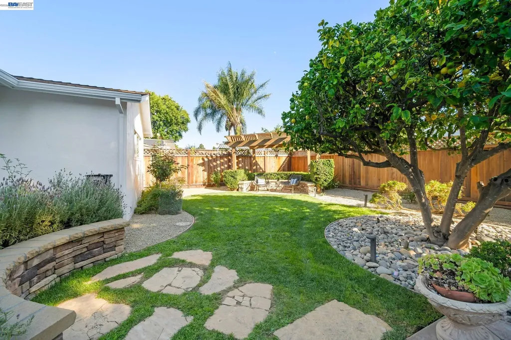 34351 Newton Court Fremont CA 94555