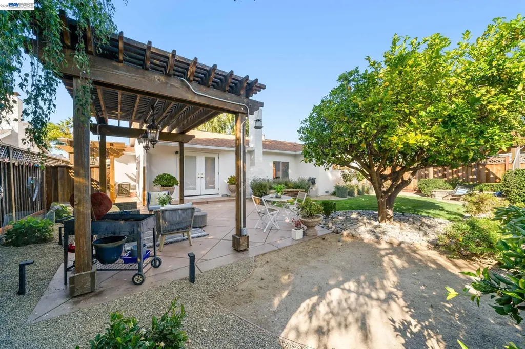 34351 Newton Court Fremont CA 94555