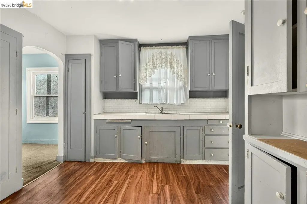 2333 81st Avenue Oakland CA 94605