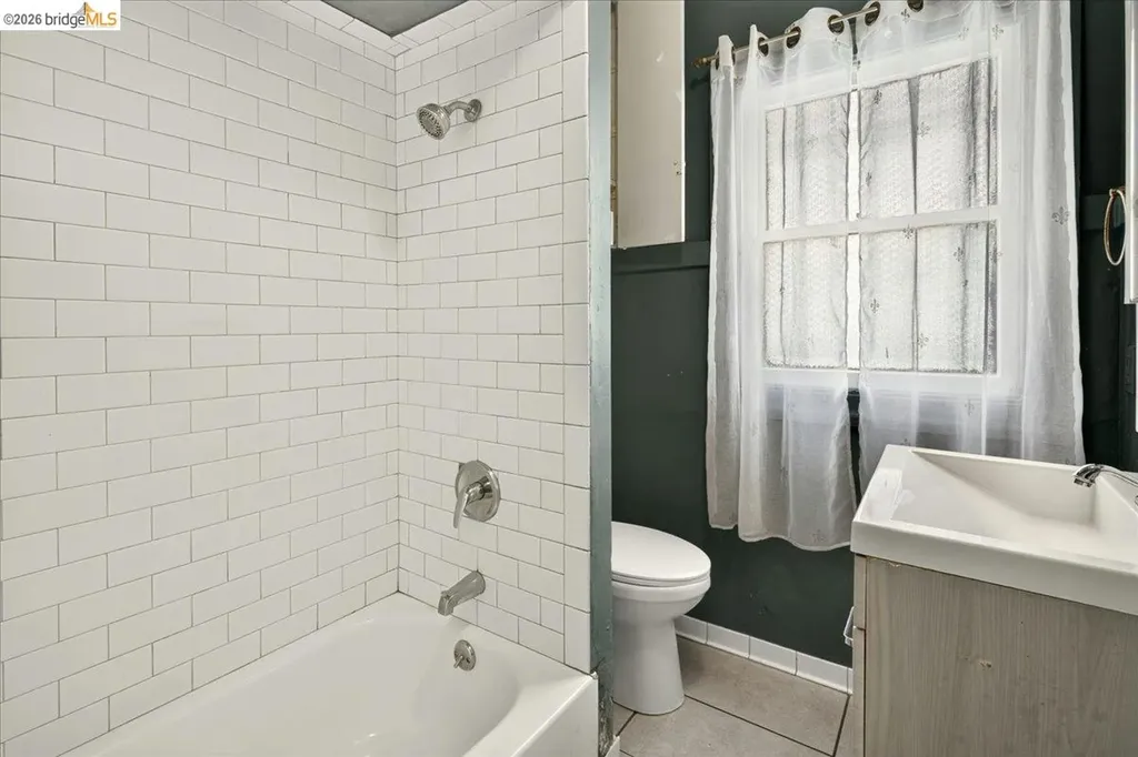 2333 81st Avenue Oakland CA 94605
