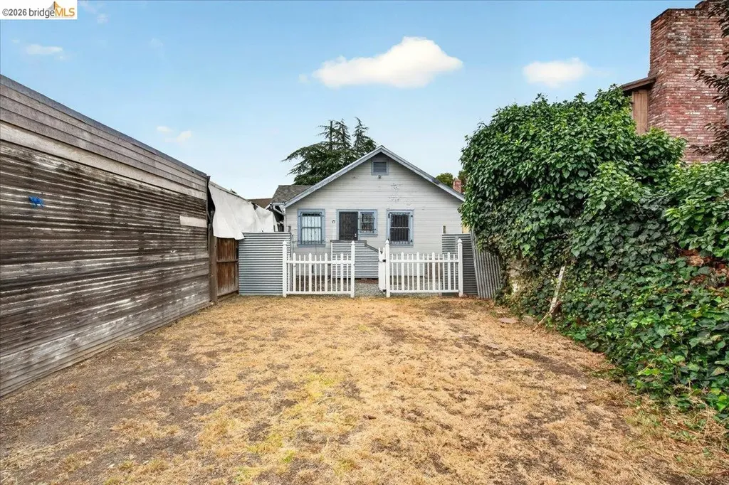 2333 81st Avenue Oakland CA 94605