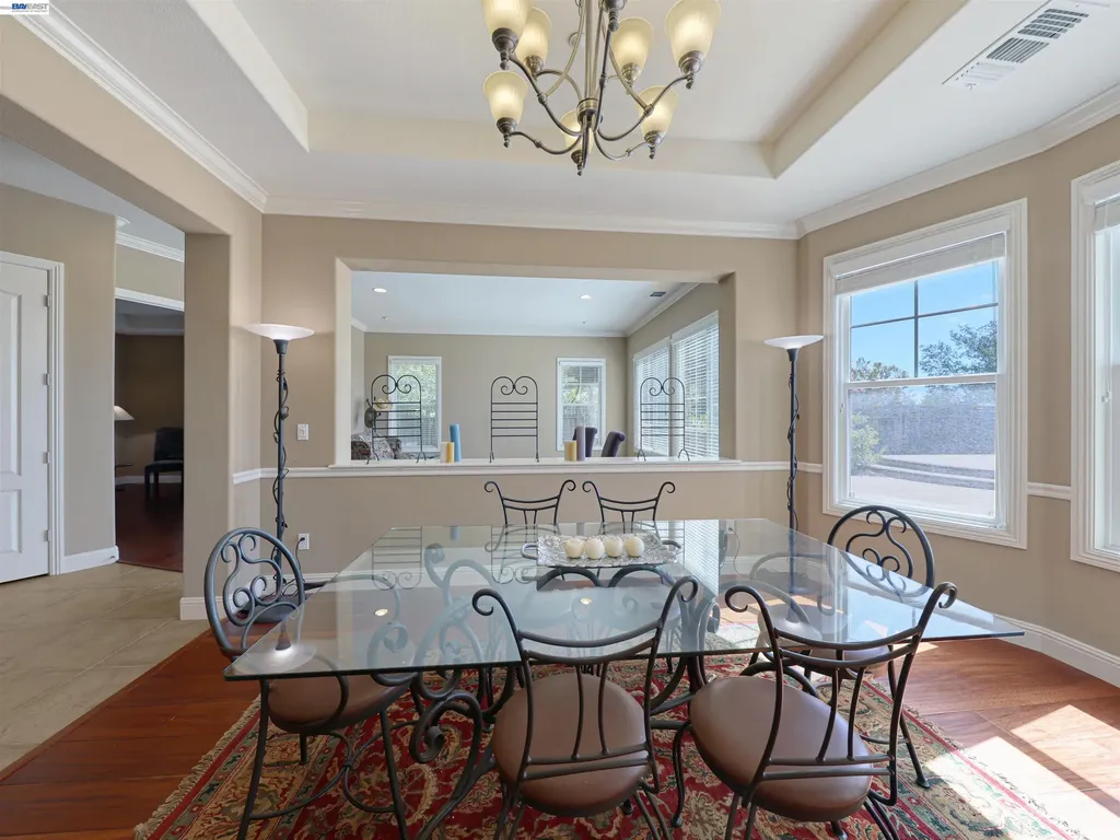 131 Arundel Drive Hayward CA 94542